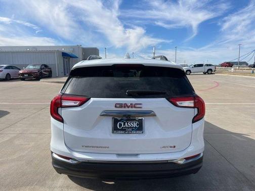 2022 GMC Terrain AT4