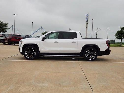 2025 GMC Sierra EV Denali