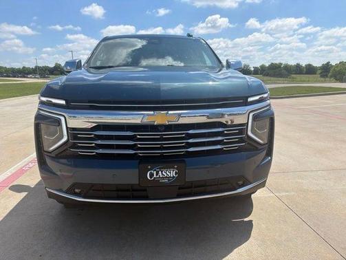 Lakeshore Blue Metallic 2025 Chevrolet Suburban Premier
