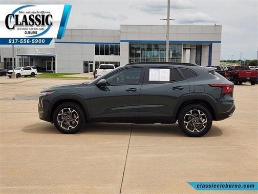 2025 Chevrolet Trax LT