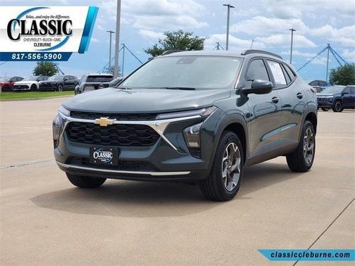 2025 Chevrolet Trax LT