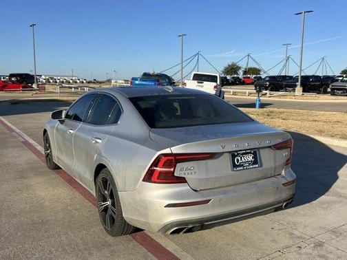 2022 Volvo S60 B5 Inscription