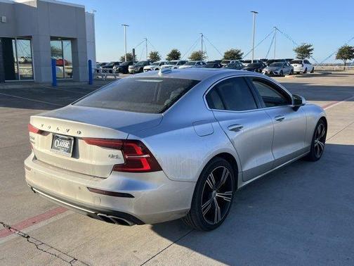 2022 Volvo S60 B5 Inscription