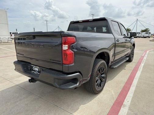 2023 Chevrolet Silverado 1500 Custom