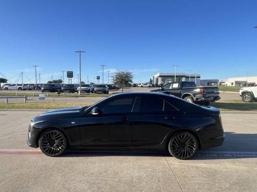 2023 Cadillac CT4 Premium Luxury