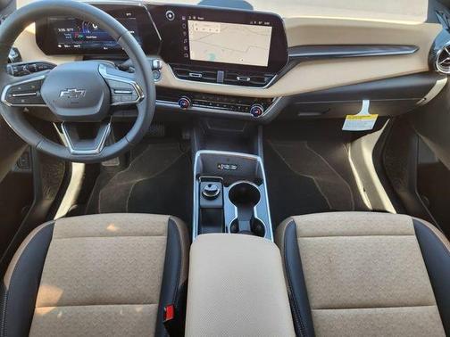 Polar White 2026 Chevrolet Equinox ACTIV