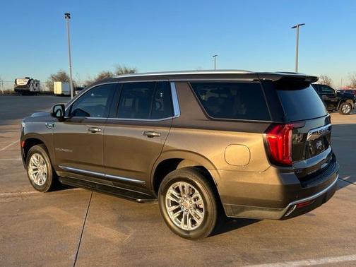 2021 GMC Yukon SLT