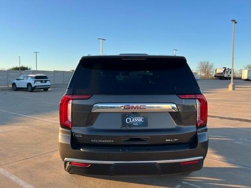 2021 GMC Yukon SLT