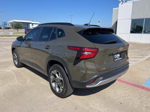 2024 Chevrolet Trax LT