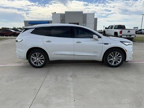 2022 Buick Enclave Avenir