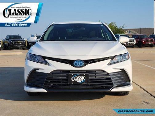 2022 Toyota Camry Hybrid LE