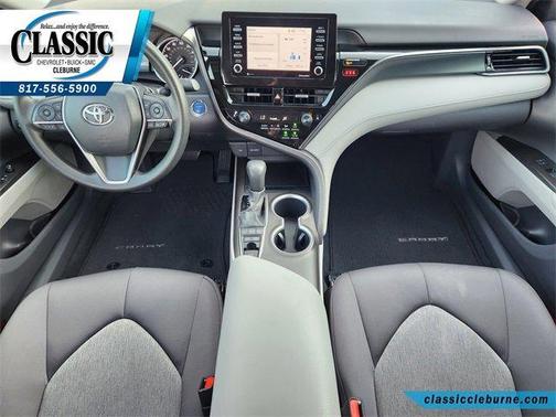 2022 Toyota Camry Hybrid LE