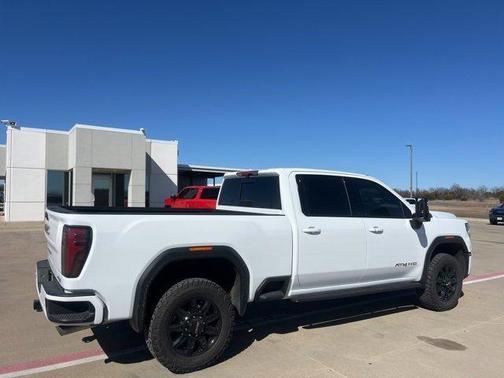 2025 GMC Sierra 2500 AT4