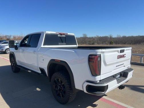 2025 GMC Sierra 2500 AT4