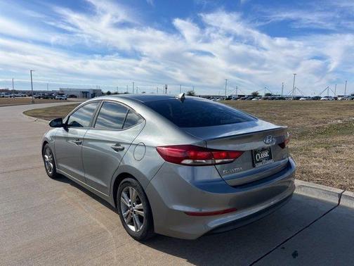 2017 Hyundai ELANTRA Value Edition