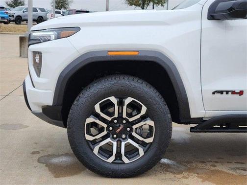 2025 GMC Canyon AT4