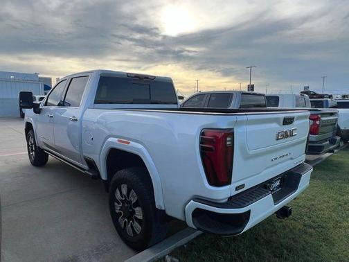 White Frost Tri-Coat 2024 GMC Sierra 2500 Denali