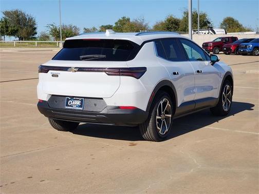 2026 Chevrolet Equinox EV LT 2