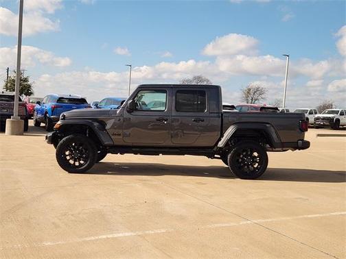 2024 Jeep Gladiator Nighthawk