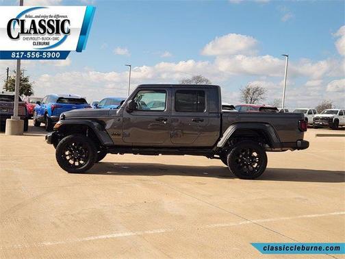 2024 Jeep Gladiator Nighthawk