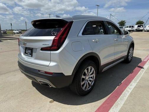 2020 Cadillac XT4 Premium Luxury