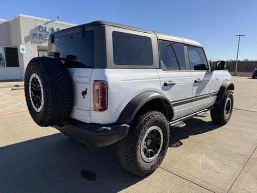 2022 Ford Bronco Base