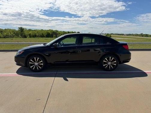 2012 Chrysler 200 Touring