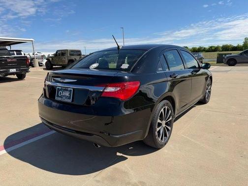 2012 Chrysler 200 Touring