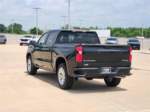 2025 Chevrolet Silverado 1500 Custom