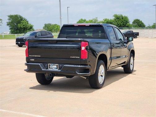 2025 Chevrolet Silverado 1500 Custom
