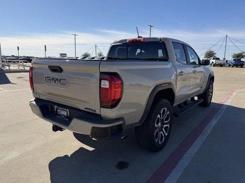 2024 GMC Canyon AT4