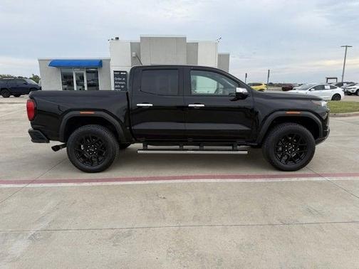 2024 GMC Canyon Denali