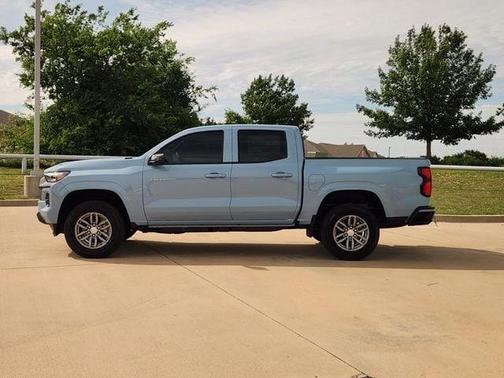 Metallic 2026 Chevrolet Colorado LT