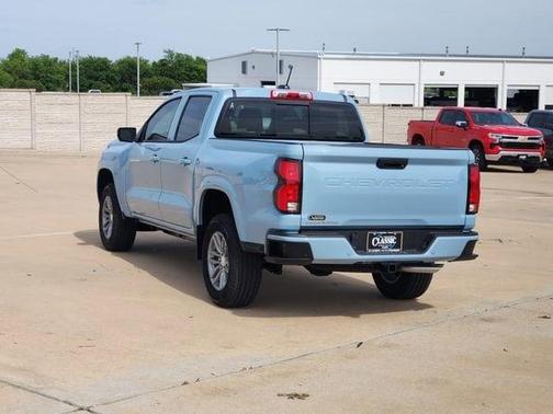 Metallic 2026 Chevrolet Colorado LT