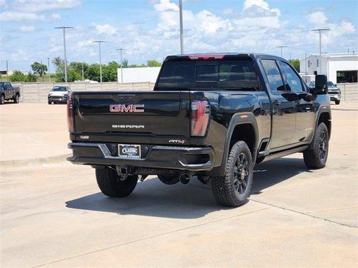 2025 GMC Sierra 2500 AT4