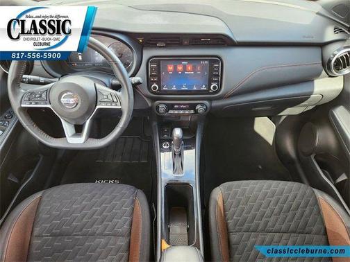 2021 Nissan Kicks SR
