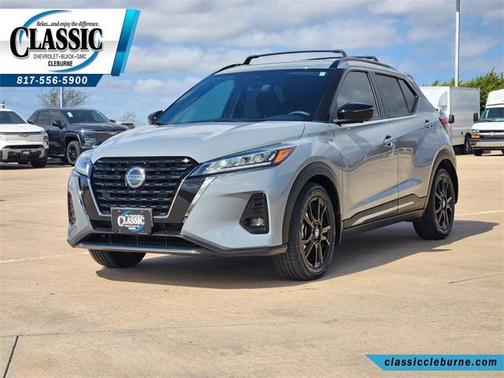 2021 Nissan Kicks SR