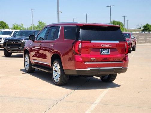 2025 GMC Yukon Elevation