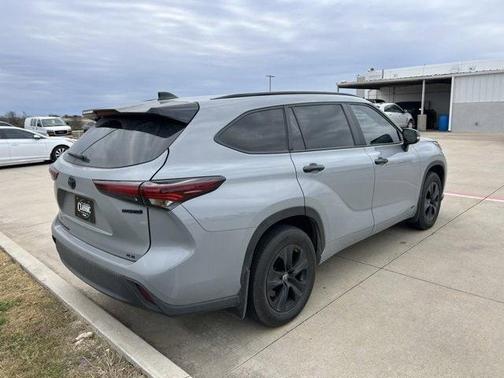 2024 Toyota Highlander Hybrid XLE
