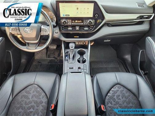 2024 Toyota Highlander Hybrid XLE