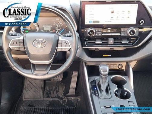 2024 Toyota Highlander Hybrid XLE