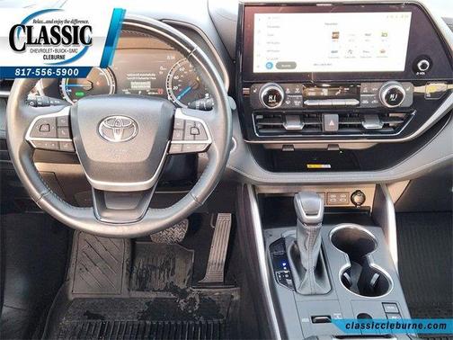 2024 Toyota Highlander Hybrid XLE