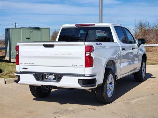 2026 Chevrolet Silverado 1500 Custom