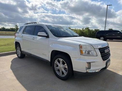 White Frost Tri-Coat 2017 GMC Terrain SLE-2