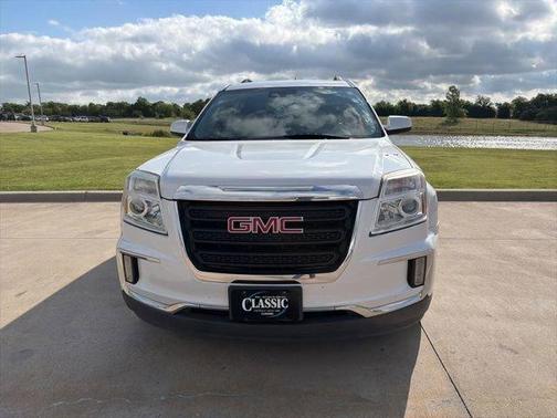 White Frost Tri-Coat 2017 GMC Terrain SLE-2
