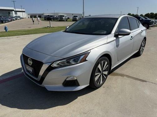 2022 Nissan Altima 2.5 SV