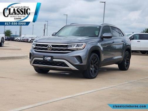Platinum Gray Metallic 2022 Volkswagen Atlas Cross Sport 3.6L V6 SE w/Technology