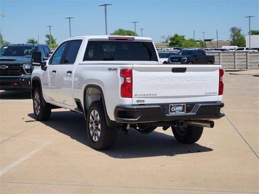 2025 Chevrolet Silverado 2500 Custom
