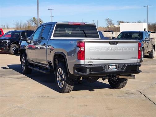 2026 Chevrolet Silverado 2500 Custom