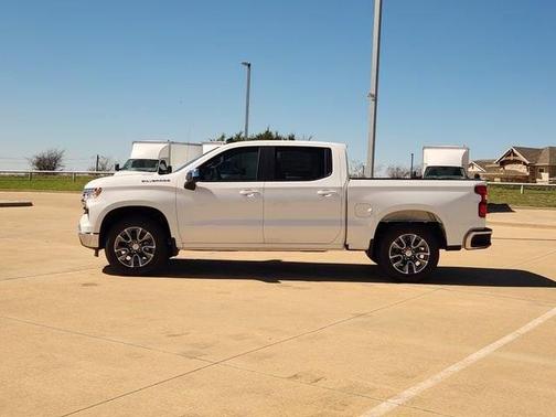 Summit White 2026 Chevrolet Silverado 1500 LT